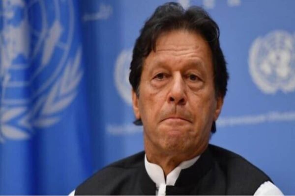 Pakistan police adopts uniquemethod to arrest Imran Khan